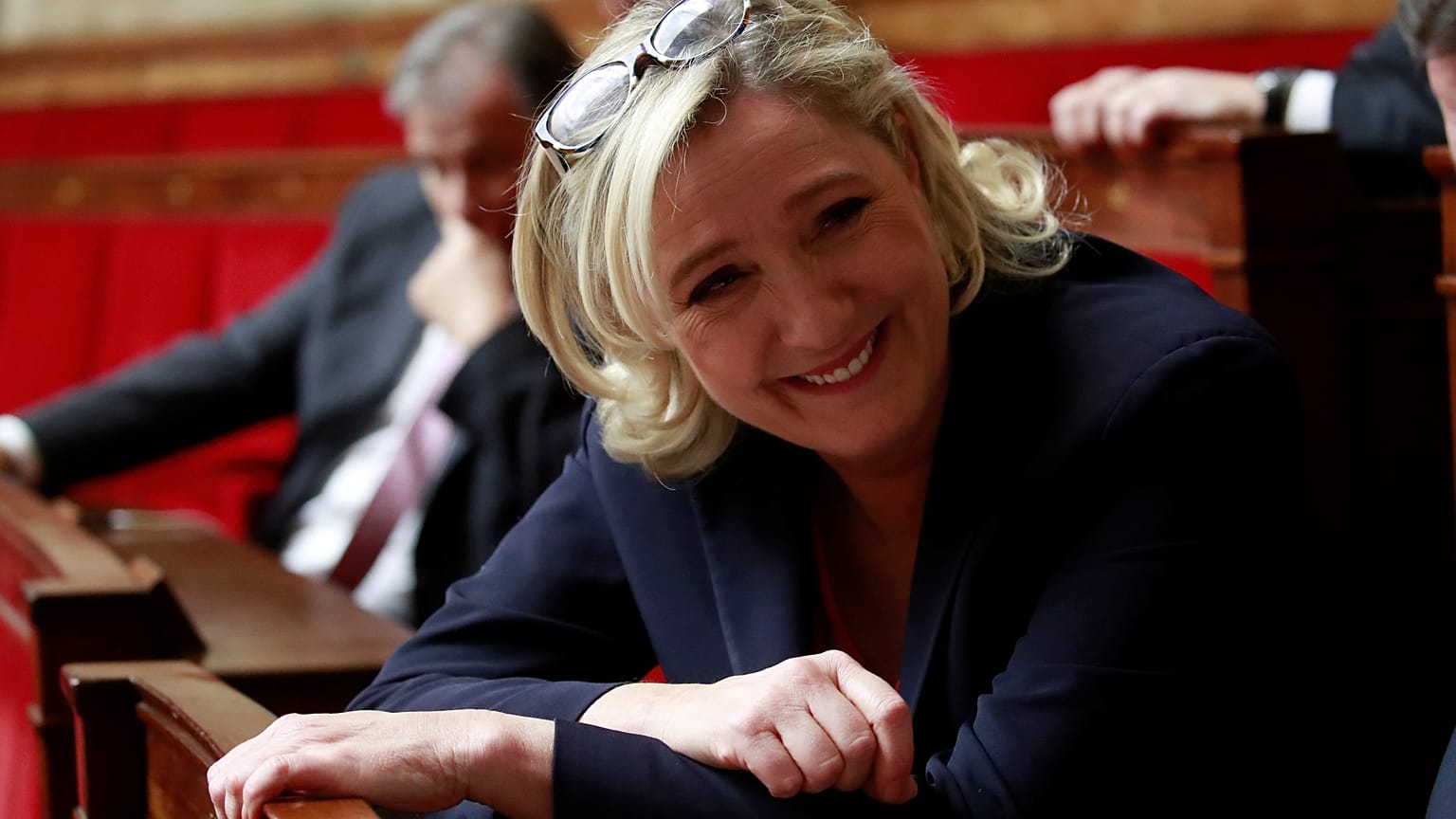 La popularidad de Marine Le Pen se dispara con la crisis de los chalecos amarillos 