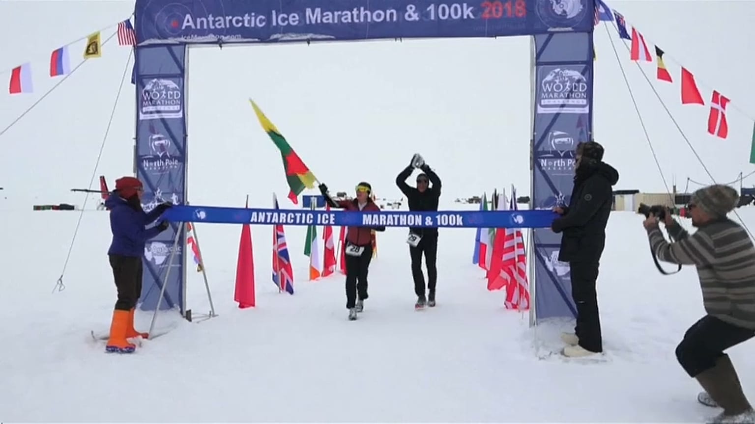 Runners brave extreme conditions in the Antarctic Ice Marathon
