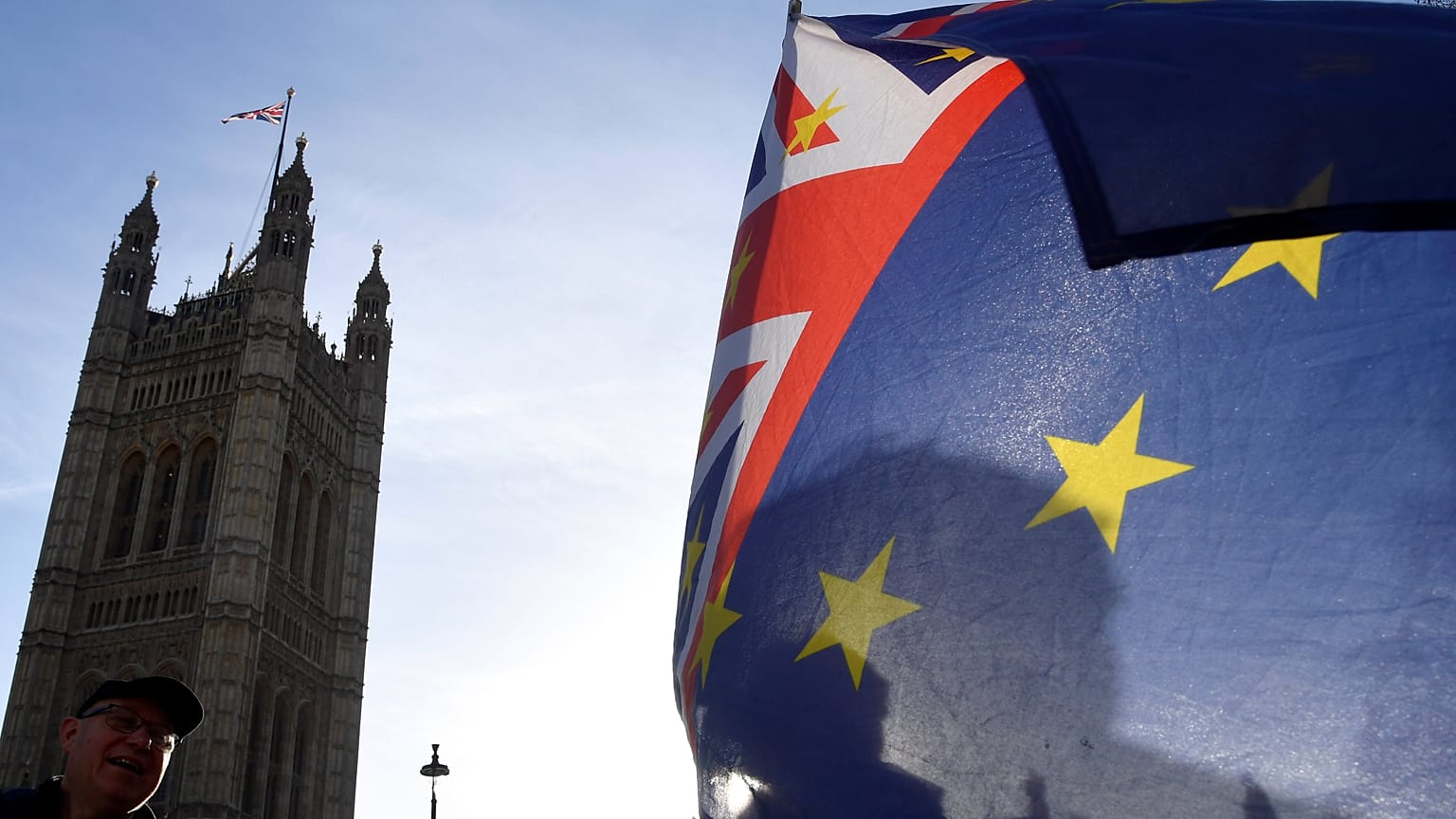 Brexit: Theresa May sconfitta in Parlamento su ipotesi 'no-deal'