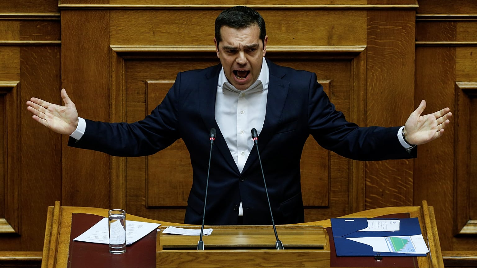 La Grèce adopte son premier budget "post-crise"