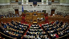 Parlamento grego aprova primeiro orçamento pós-resgate