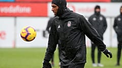 Beşiktaşlı Ryan Babel uzun bir aranın ardından tekrar antrenmanda
