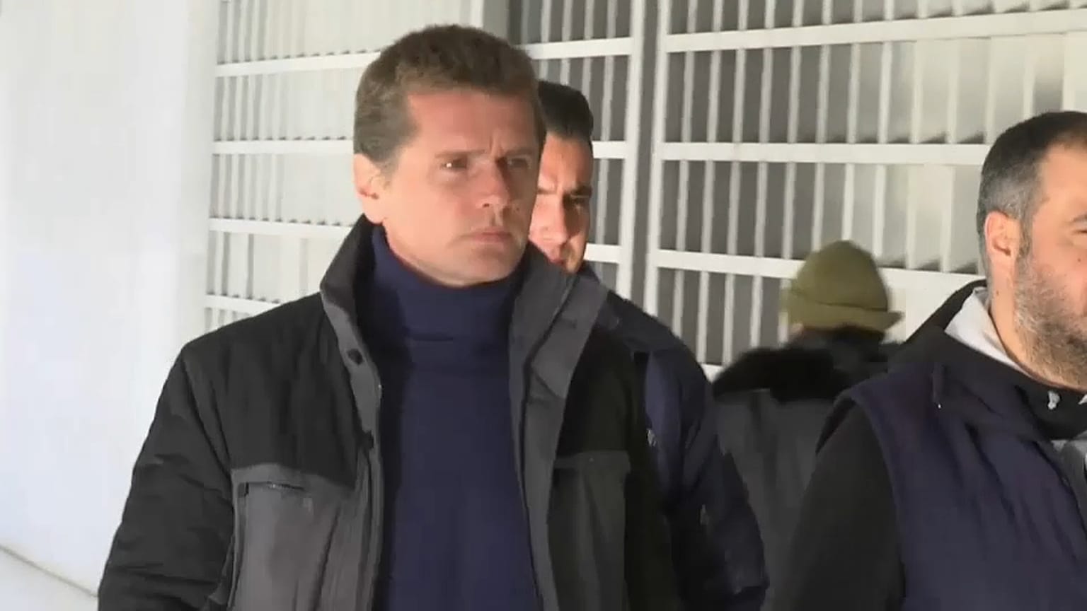 Justiça grega extradita cibercriminoso para França