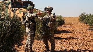Al via il ritiro USA dalla Siria fra sconcerto e opposizione di americani e curdi