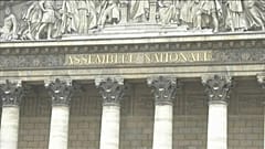 Парламент Франции поддержал президента