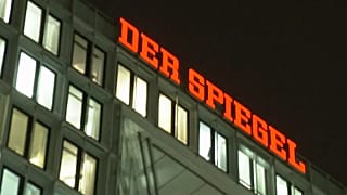 Gefälschte Geschichten: Ex-"Spiegel" Reporter gibt Journalistenpreise zurück
