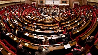 Macron'un Sarı Yelekliler için aldığı kararlara Fransız Meclisi'nden onay