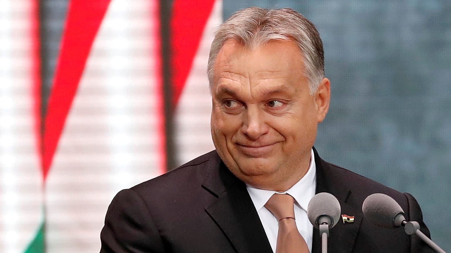 "Vannak olyan pofák, mókusok, akik azzal akarnak kitűnni, hogy belemásznak az ember képébe"
