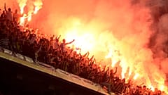 Tribünlerde kadına şiddet