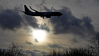 Gatwick: nuovo stop per drone ma l'allarme rientra in un'ora