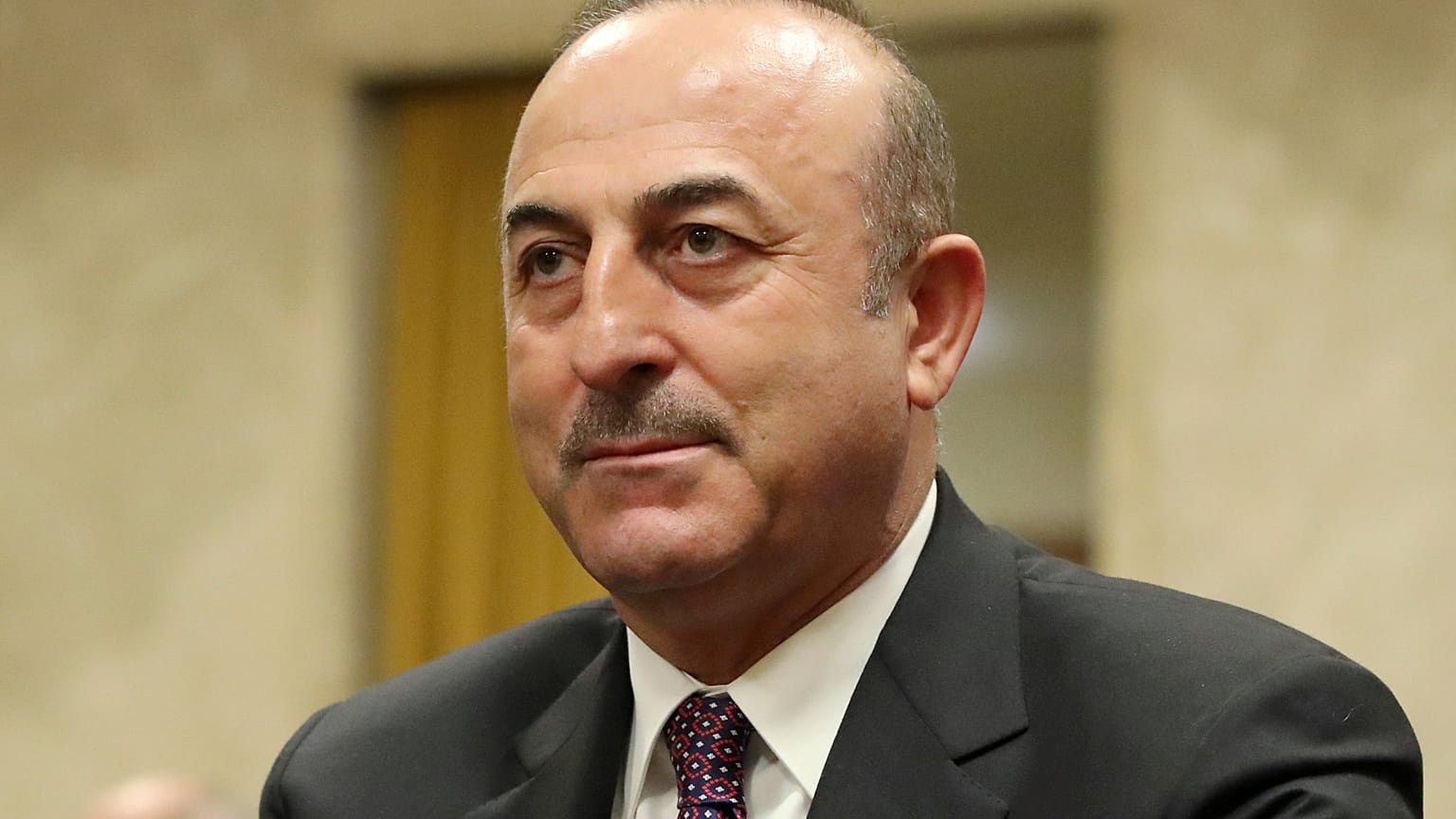Bakan Çavuşoğlu: Fırat'ın doğusuna bir an önce geçmekte kararlıyız
