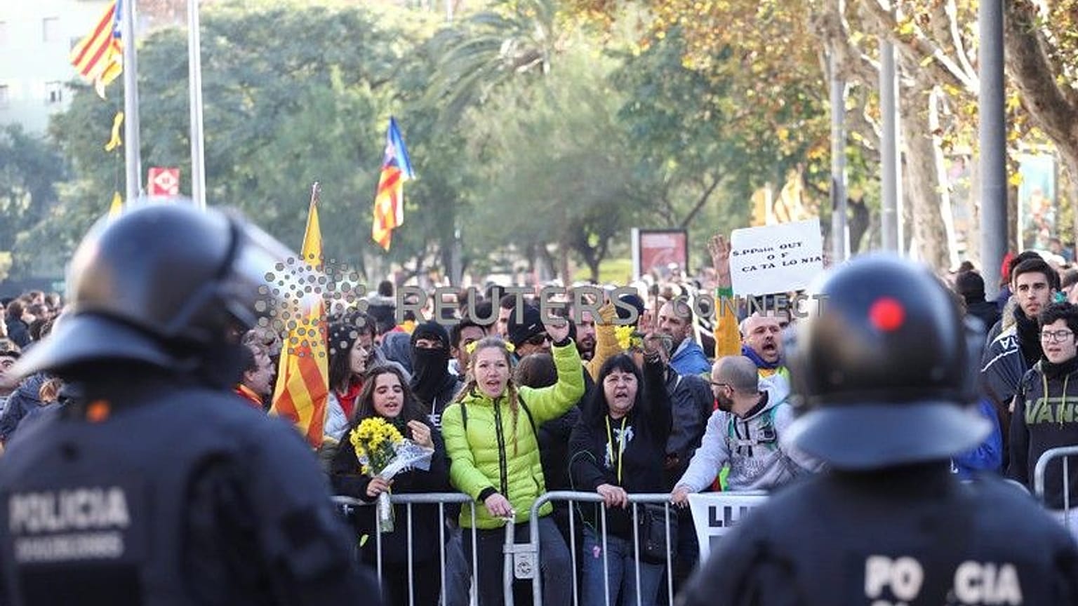 Barcelona hit with mass protests against Spanish Cabinet meeting