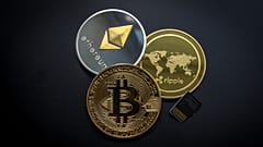مجموعة قطع نقدية افتراضية لعملات رقمية مثل بيتكوين وريبل وأثيريوم