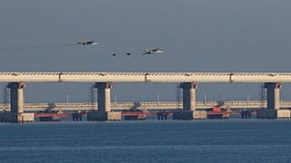 Moskova - Kiev gerilimi: Rusya Kırım'a savaş jetleri gönderdi