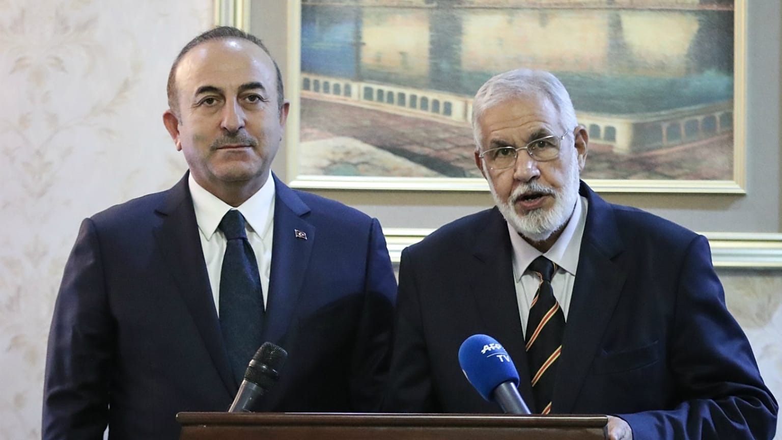 Çavuşoğlu Fransa'yı uyardı: Fırat'ın doğusundaki teröristleri temizlememize kimse engel olamaz