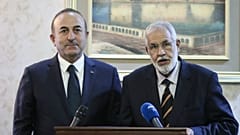 Çavuşoğlu Fransa'yı uyardı: Fırat'ın doğusundaki teröristleri temizlememize kimse engel olamaz