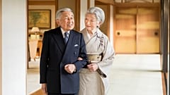 Kaiser Akihito mit seiner Ehefrau Michiko.