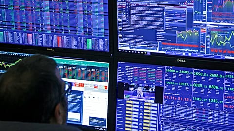 market data at CMC Markets in London