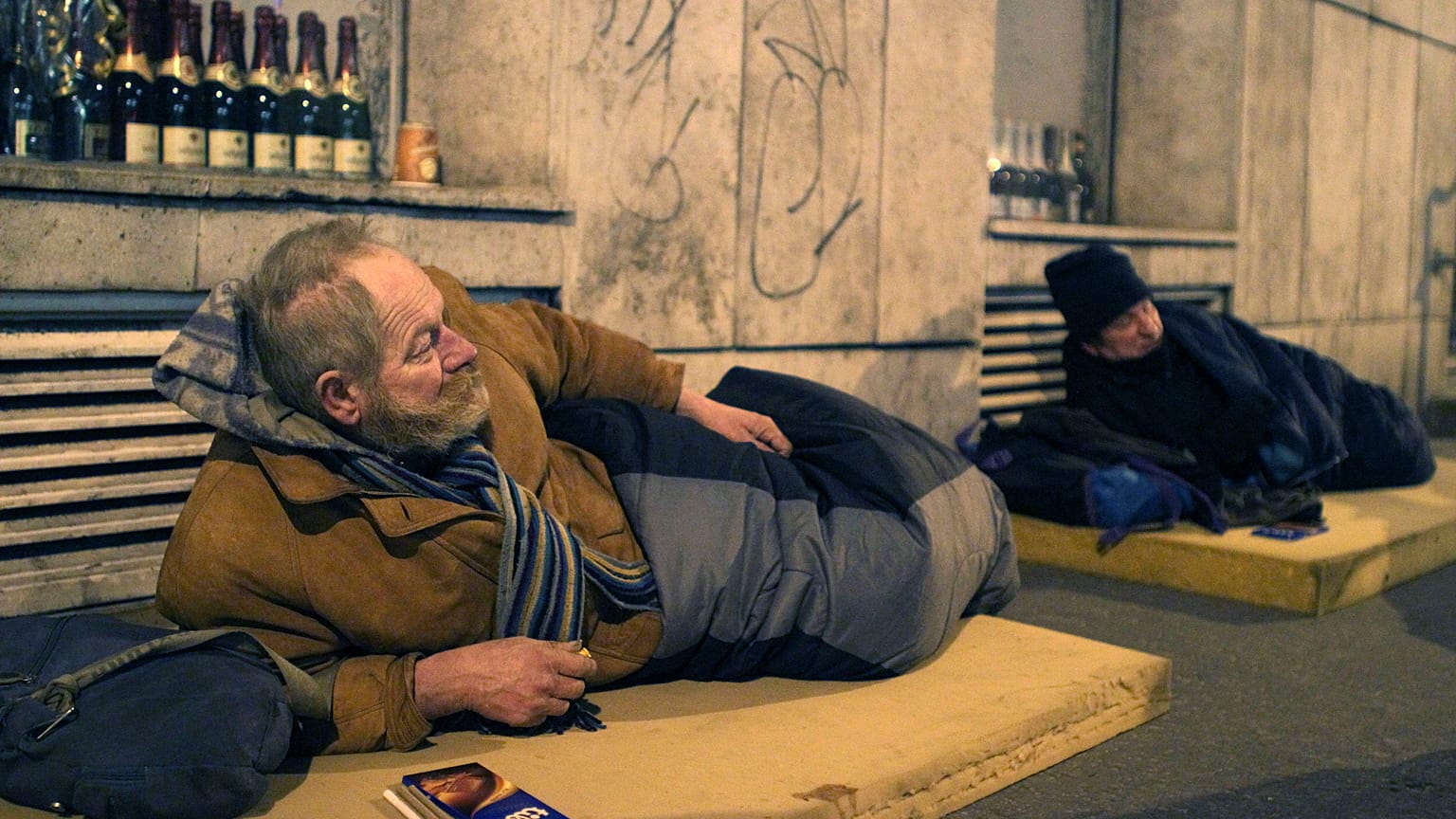 Hungary's homeless ban: Campaigners slam 'policy of total evil' with temperatures set to fall