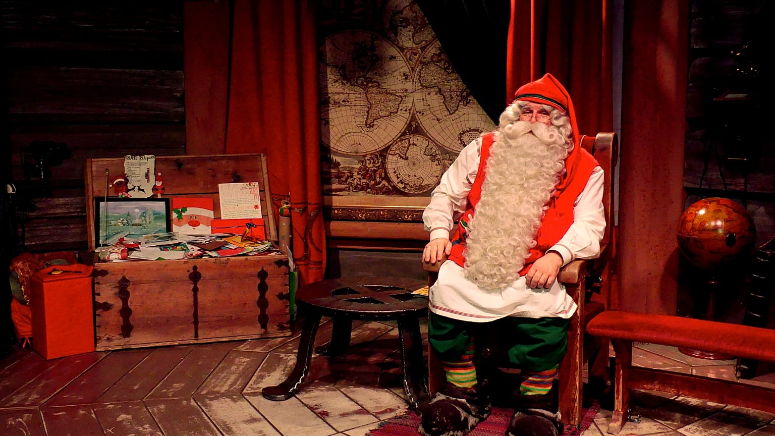 Noel Baba'dan yılın mesajı: Sevgiyi ve doğayı kucaklayın