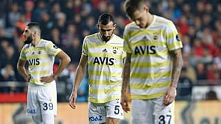 Fenerbahçe galibiyete hasret kaldı, ligin ilk yarısını düşme hattında tamamladı: 0-0