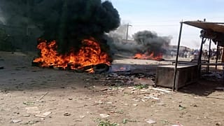 الشرطة السودانية تفرق متظاهرين ونقابات تستعد للاحتجاج مجددا الثلاثاء
