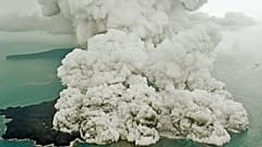 Indonesien: Suche nach Tsunami-Überlebenden 