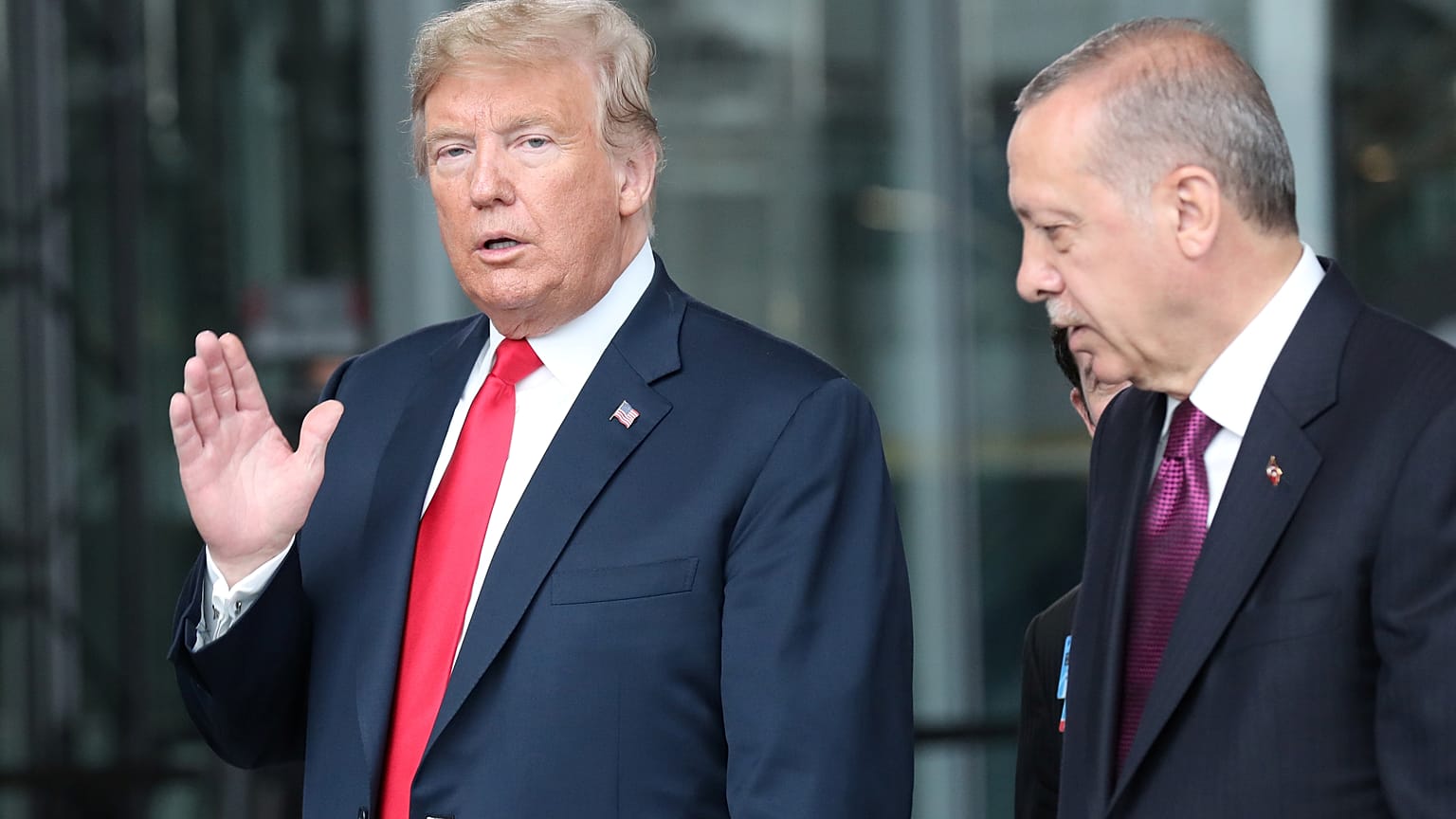 بعد قرار الانسحاب.. دعوة من أردوغان إلى ترامب لزيارة تركيا في العام 2019
