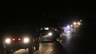 Fırat'ın doğusunda hareketlilik: Esad rejimi güçleri Münbiç kırsalına girdi