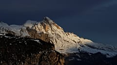 33-jährige Snowboarderin stirbt bei Lawinenunfall in Österreich