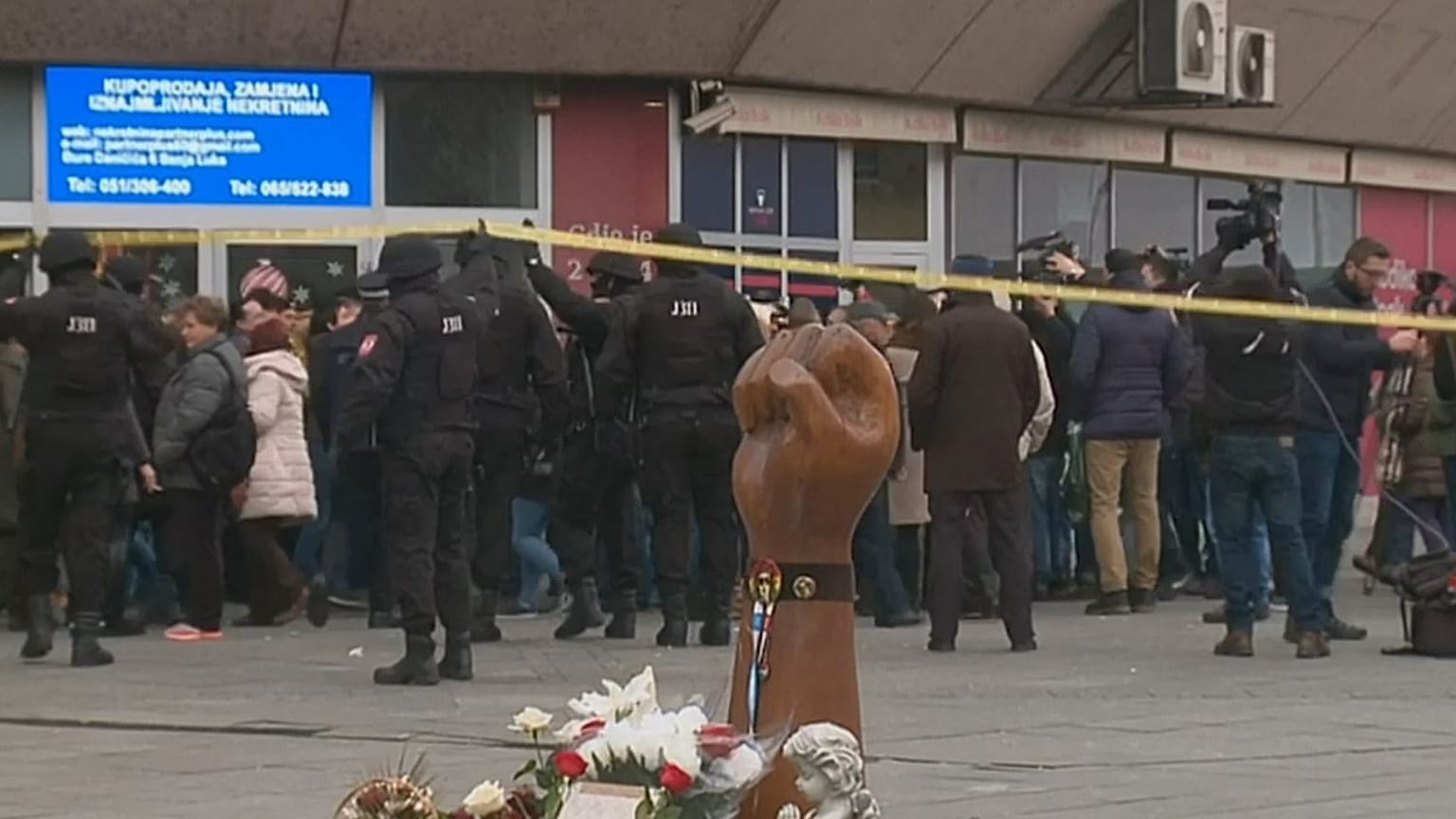 Bosnian Serb police make arrests