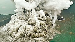 Endonezya, Anak Krakatau Yanardağı