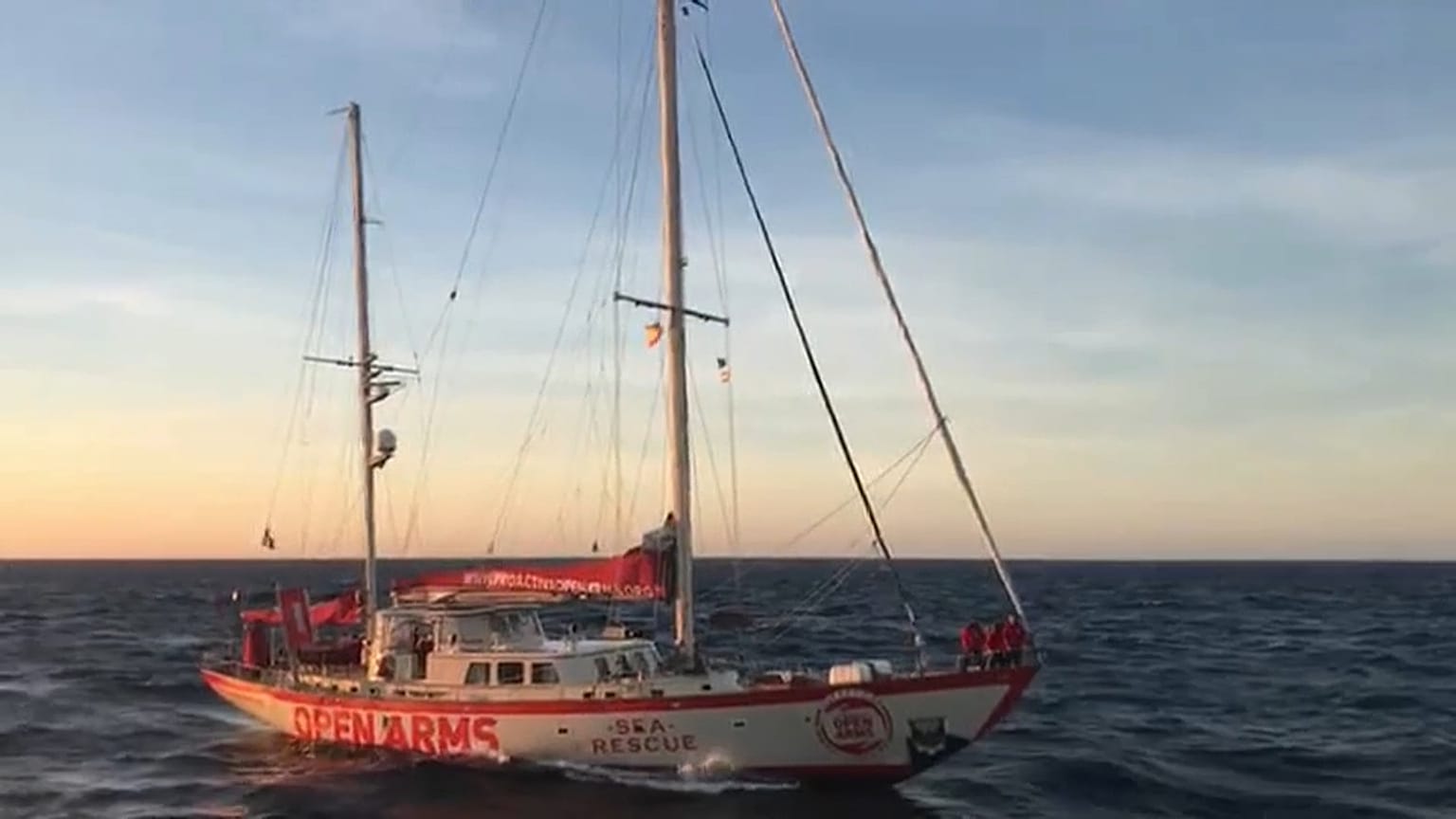 Migranti: il Natale a bordo della Open Arms