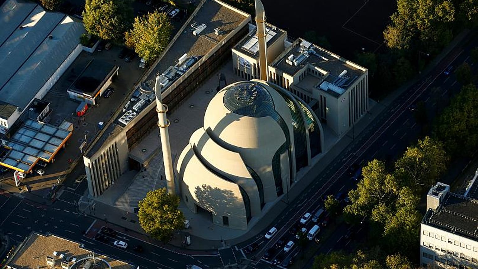 Almanya "cami vergisi" getirmeyi tartışıyor 