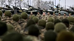 Ukrainian President Petro Poroshenko addresses servicemen on Dec 21, 2018.