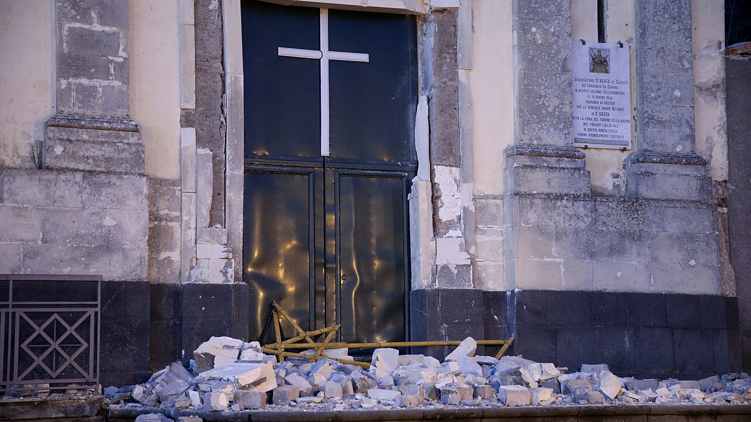 La Sicile redoute d'autres secousses