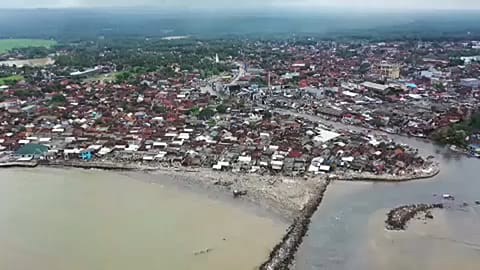 Watch: Indonesia tsunami aftermath