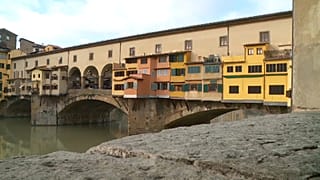 Firenze, furgone danneggia colonna del Corridoio Vasariano 