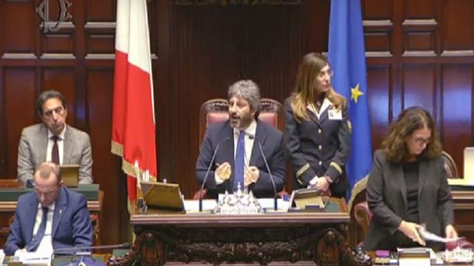 Manovra: bagarre in aula, Fico costretto a sospendere la seduta