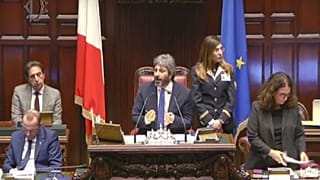 Manovra: bagarre in aula, Fico costretto a sospendere la seduta
