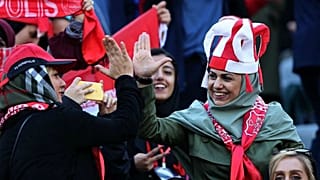 استاد حوزه علمیه قم به یورونیوز: ورود زنان به ورزشگاه‌ها به زودی آزاد می‌شود