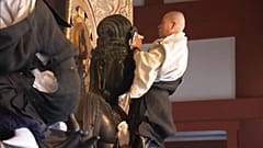 Japonya'da Yakushiji Tapınağı'nın geleneksel temizliği yapıldı 