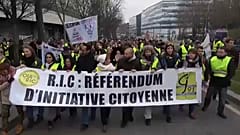 12.000 Gelbwesten - jetzt auch wütend auf Medien