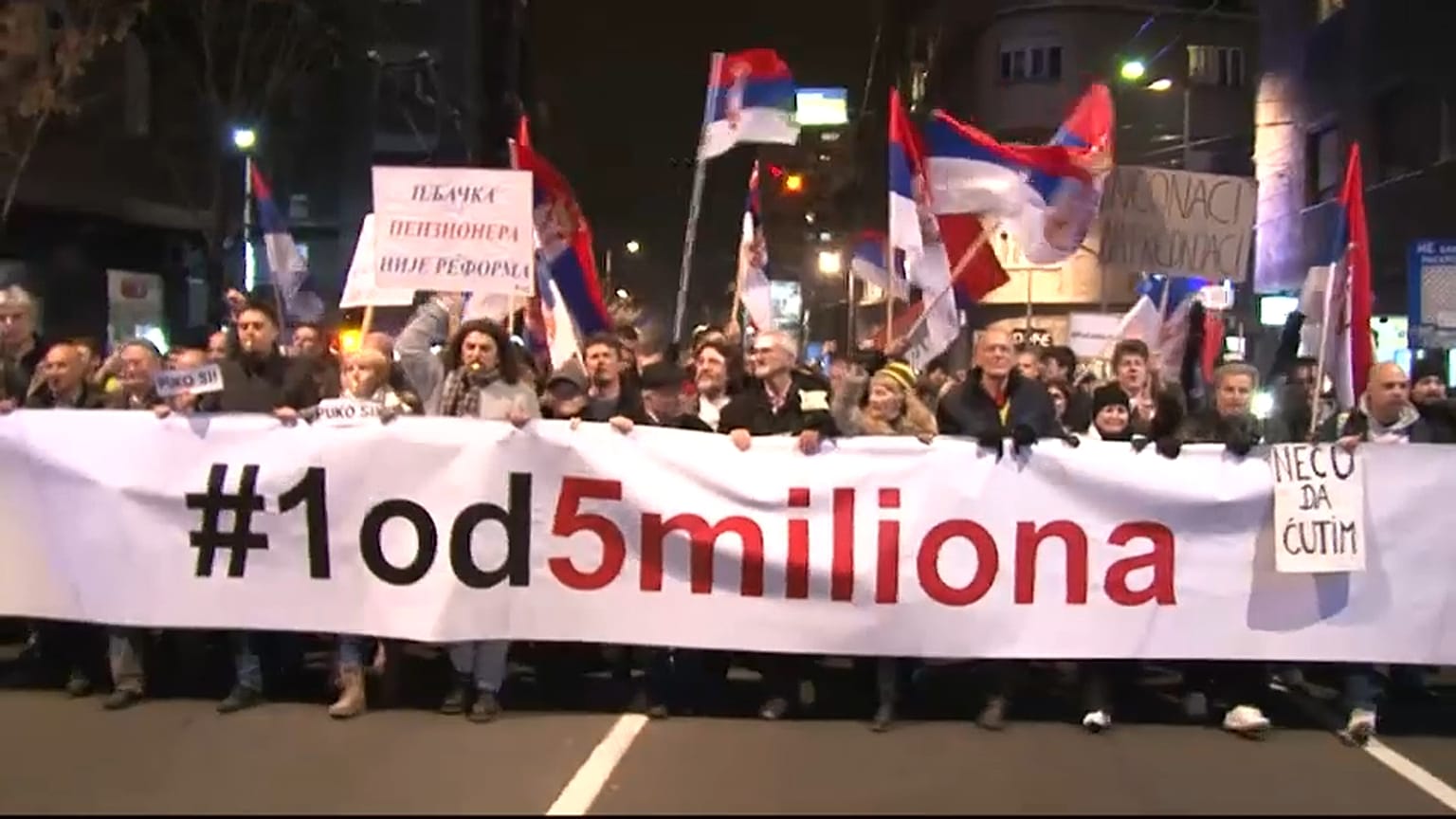 Belgrád: kitartanak a kormányellenes tüntetők