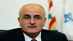 وزير المال في لبنان يحذر من أزمة مالية وتشكيل الحكومة لازال دخانه أسود