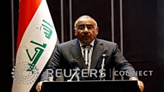 حكومة العراق تلمح للعب دور أكبر في سوريا بعد انسحاب القوات الأمريكية