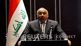 حكومة العراق تلمح للعب دور أكبر في سوريا بعد انسحاب القوات الأمريكية
