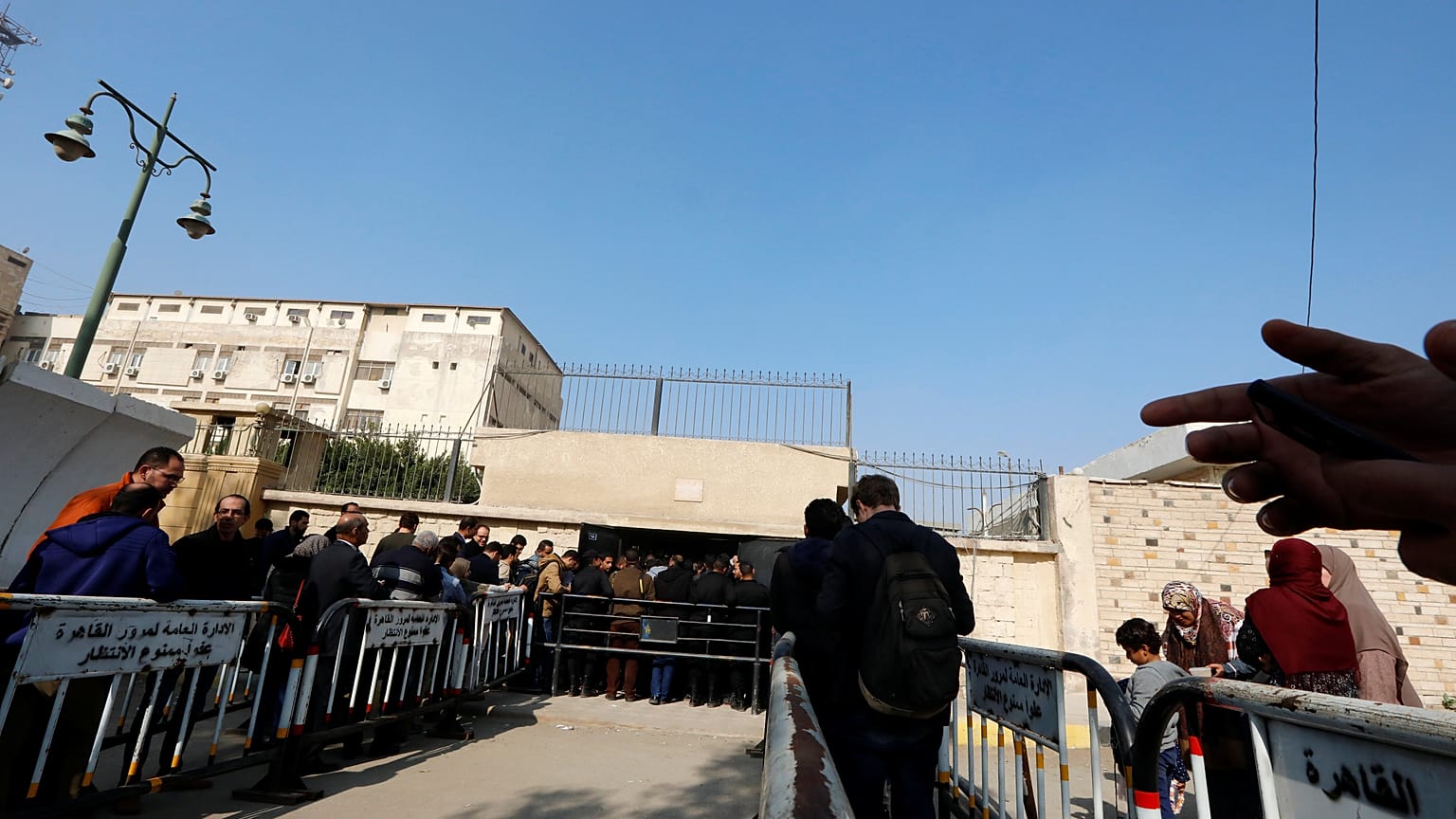 بعد الإفراج عنها بأيام.. تأييد حبس الناشطة المصرية أمل فتحي لانتقادها السلطات