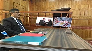افغانستان و مالیات کریدت کارت؛ وزیری که خواست تا محاکمه شود