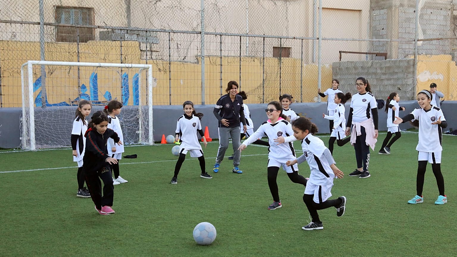 كرة القدم: مدخل الفتيات الليبيات للقطيعة مع التقاليد الاجتماعية 